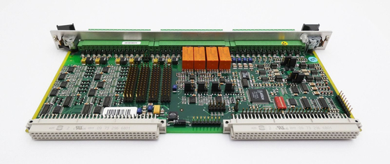 IOC4T 200-560-000-016 La scheda I/O funge da interfaccia di segnale per la protezione delle macchine e il monitoraggio delle condizioni di base
