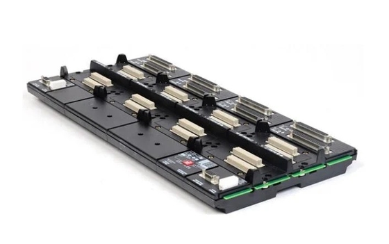 Foxboro P0926HF Standard 200 Series Baseplates 0A Identificazione della baseplate Fornire il modulo montato su rotaia DIN