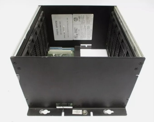 IC697CHS750 GE PLC Racks Standard Racks Montaggio anteriore e posteriore Configurazioni CPU e I/O
