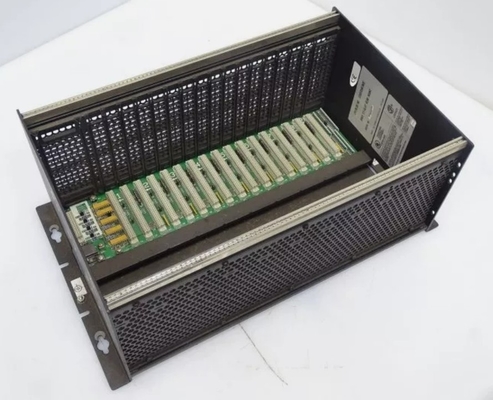 IC697CHS782 GE CPU PLC Rack 17 Slot Serie 90-70 Integratore VEM montato posteriore