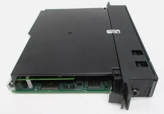 IC697CPX935 GE Single Slot CPU con tre porte seriali 32 bit Floating Point Central Processing Unit