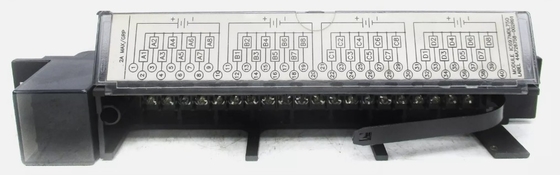 IC697MDL750 GE Discrete Output Module 24/48 Volt DC 0,5 Amp Modulo di uscita a 32 punti