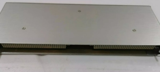 3500/77M-04-00 143737-01 Modulo di I/O di pressione del cilindro Bently Nevada con terminazioni esterne