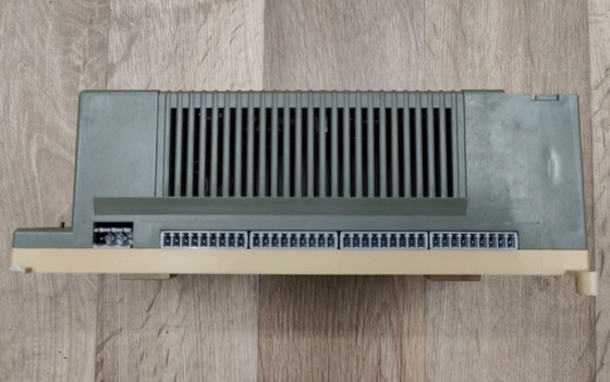 07KT97 GJR5253000R0200 ABB PLC Central Unit 24VDC Modulo di controllo dell'automazione