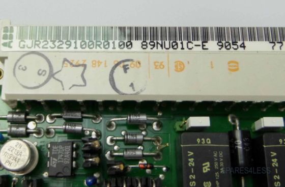 89NU01C-E GJR2329100R0100 Relè di sicurezza ABB