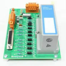 Modulo di interfaccia seriale Honeywell MC-TSIM12 con porte EIA-232/422/485, conforme al CE, firmware di fabbrica
