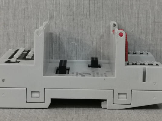 Honeywell XS821-22 24Vdc 110mA Socket terminale di uscita galleggiante con modulo e disegno di separazione base