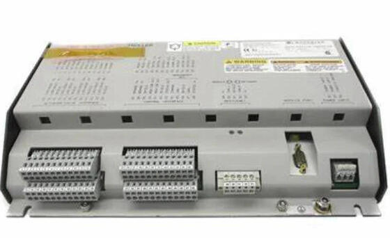 Controller di posizione servo Woodward 8200-226 con comunicazione DeviceNet e segnali analogici da 4-20 mA per l'azionamento di servovalvole ad alta precisione