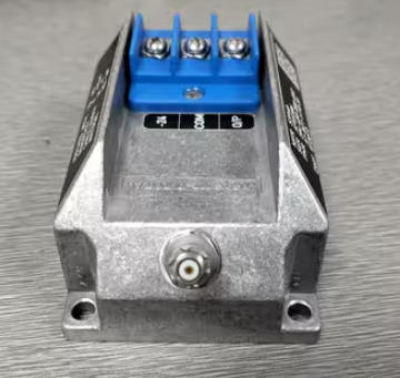 IQS450 204-450-000-002 A1-B21-H10-I0 Condizionatore del segnale di prossimità di corrente di Eddy