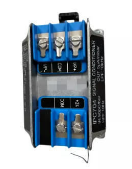 IPC704 244-704-000-042 A1-B03-C100-D100-E5-F2000-G0-H0-I0 Condizionatore di segnale di carica piezoelettrica per la misurazione della velocità di vibrazione del corpo del cuscinetto