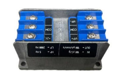 IPC704 244-704-000-042 A1-B03-C100-D100-E5-F2000-G0-H0-I0 Condizionatore di segnale di carica piezoelettrica per la misurazione della velocità di vibrazione del corpo del cuscinetto