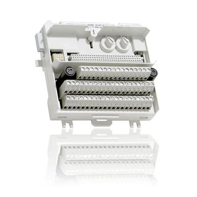 TU830V1 ABB S800 ha esteso i terminali 3BSE013234R1 del segnale dell'unità 2x16 di termine del modulo