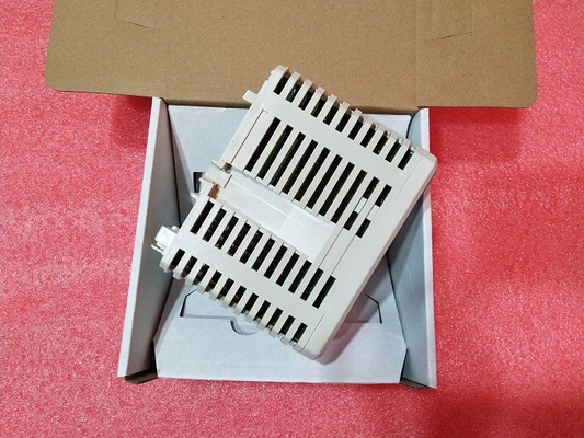 Ingresso/uscita 3BSC690087R1 di Ch S800 del modulo di uscita analogica dello SpA di AO895 ABB 8