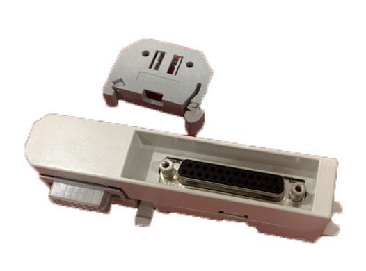 ABB TB805 3BSE008534R1 Bus Outlet ModuleAdadattore di cavo di estensione D-Sub 25