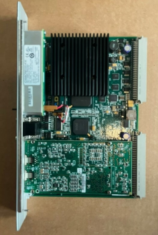 IC698CRE020 GE CPU Module 700 MHz PAC Systems RX7i CPU con firmware versione 2.01