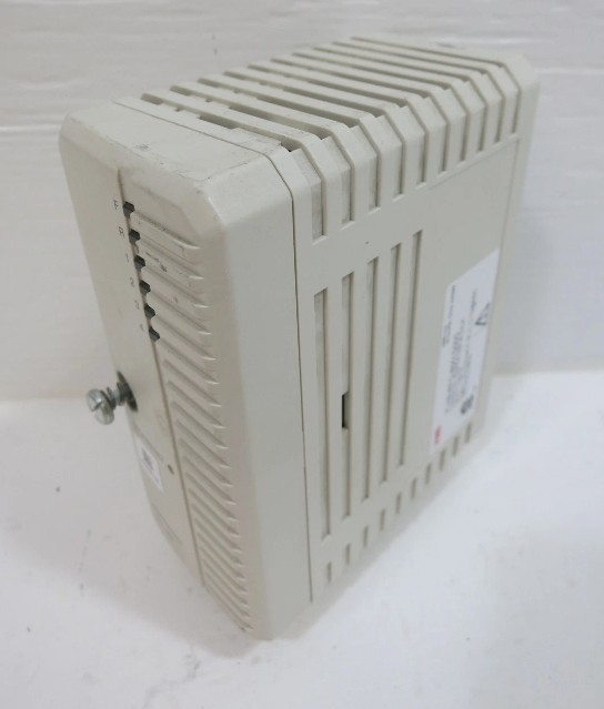 RFO800 P-HB-RFO-80010000 Interfaccia per moduli PLC ABB per sistemi di automazione industriale
