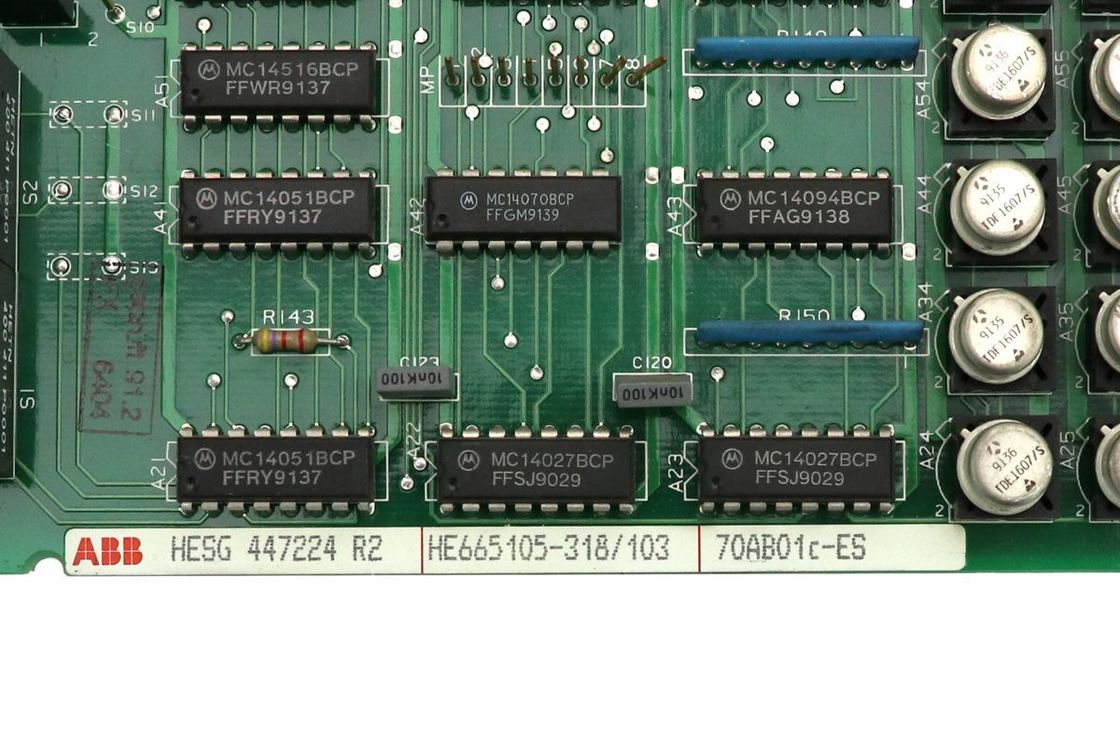 Modulo di controllo di uscita digitale ABB 70AB01C-ES HESG 447224 R2 Compatto 16*16*12cm