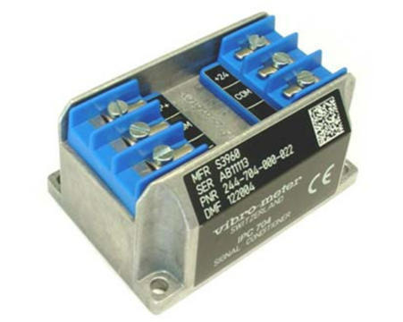 IPC704 244-704-000-042 A1-B03-C100-D100-E5-F2000-G0-H0-I0 Condizionatore di segnale di carica piezoelettrica per la misurazione della velocità di vibrazione del corpo del cuscinetto